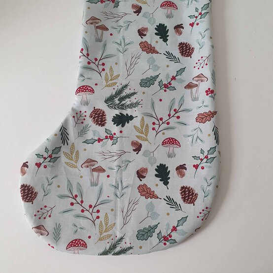Idea_how-to-make-an-embroidered-stocking_step8a.jpg?sw=554&q=85