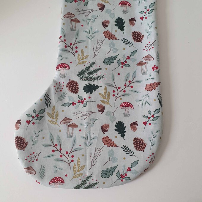 Idea_how-to-make-an-embroidered-stocking_step8a.jpg?sw=680&q=85
