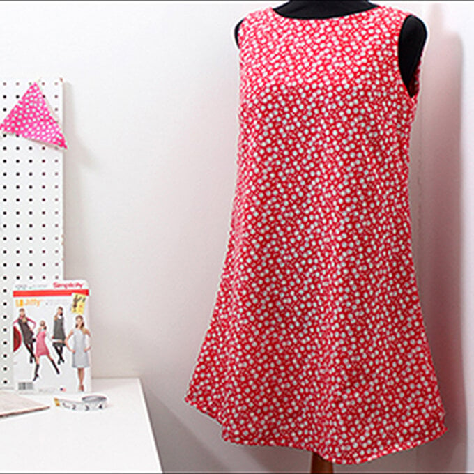 idea_sewing-projects-for-beginners_dress.jpg?sw=680&q=85