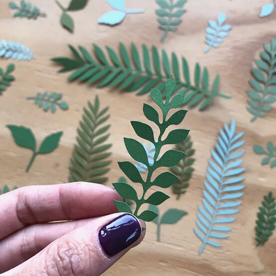 hand-cut-wreath5.jpeg?sw=554&q=85