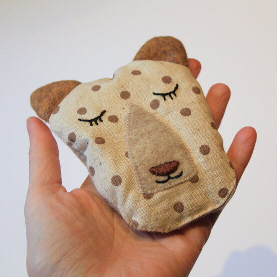 bear-handwarmers-little-button-diaries-11.jpg?sw=554&q=85