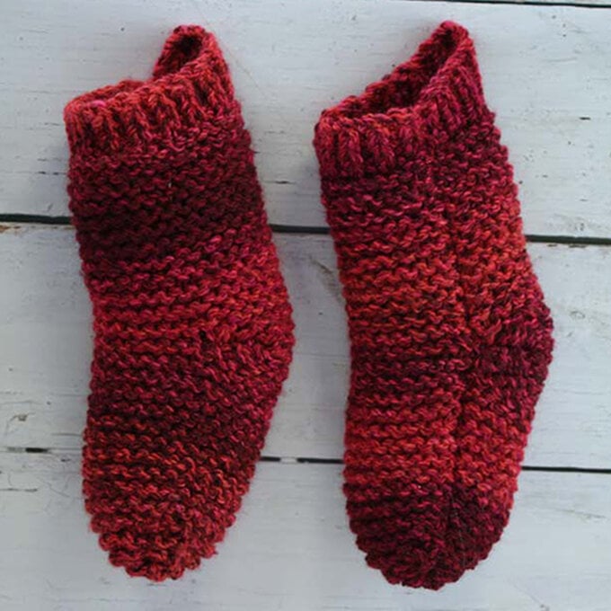 idea_get-started-in-knitting_slippers.jpg?sw=680&q=85