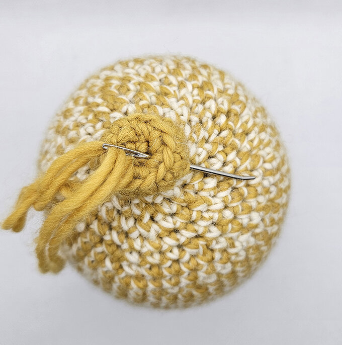 how-to-crochet-squash_Spaghetti%203.jpg?sw=680&q=85