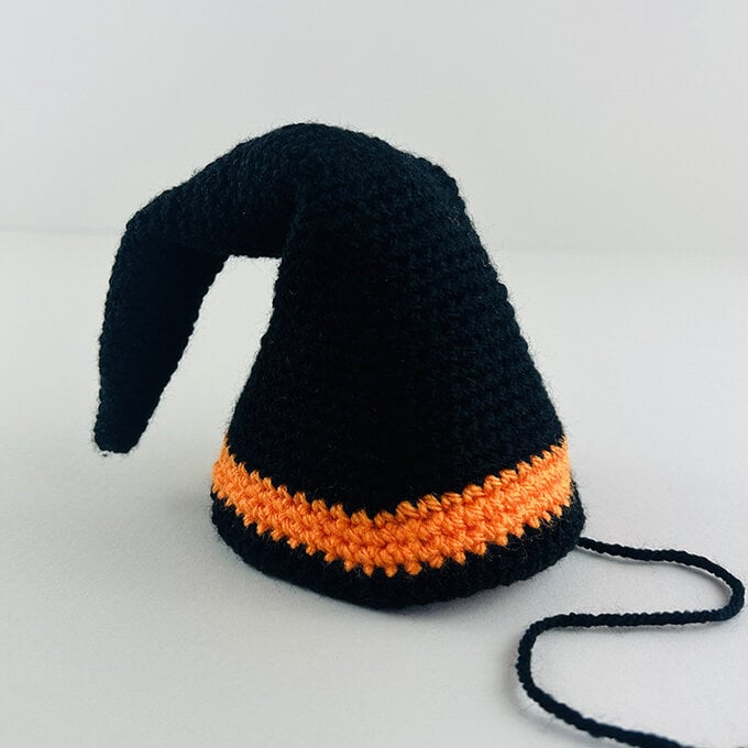 how-to-crochet-a-witches-hat-headband_hat3.jpg?sw=680&q=85