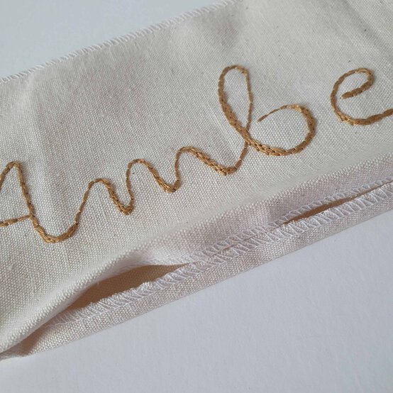 Idea_how-to-make-an-embroidered-stocking_step12a.jpg?sw=554&q=85