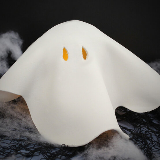 ghost-tealight.jpg?sw=554&q=85