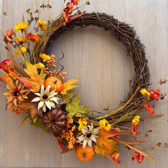 ideas%5Fautumn%2Dwreath%5Fstep%2D13.jpg?sw=554&q=85