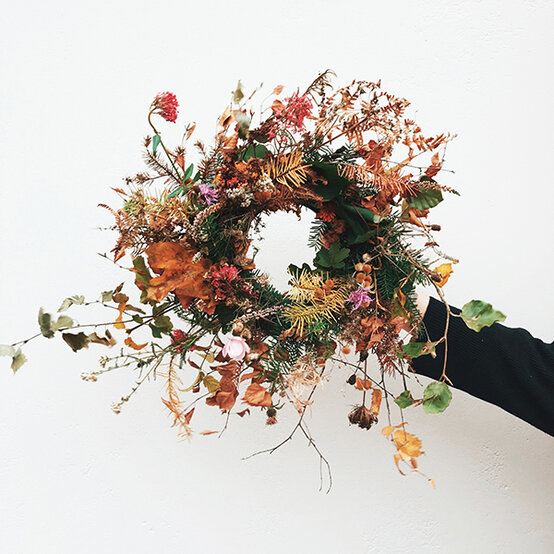 fresh-foraged-autumnal-wreath-final.jpg?sw=554&q=85