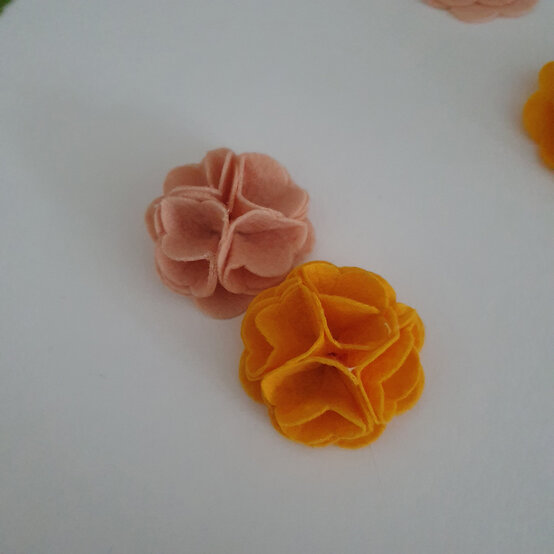 cricut-how-to-make-a-floral-headband-step9.6.jpg?sw=554&q=85