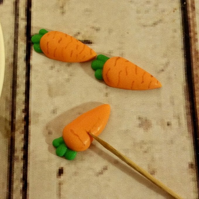 carrot-topper-cupcakes-5.jpg?sw=680&q=85