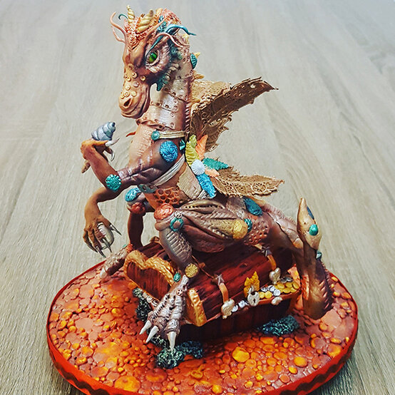 artisan-jacqui-kelly-welsh-treasure-dragon-cake.jpg?sw=554&q=85