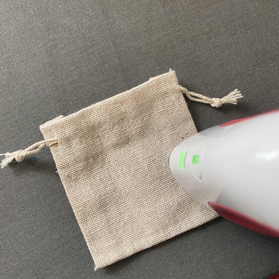 iron-on-vinyl-advent-calendar_step4_3_sq.jpg?sw=554&q=85