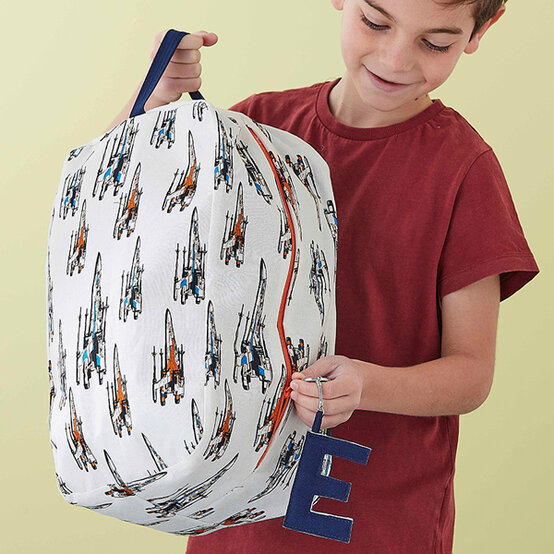 How-to-Sew-a-Personalised-Kit-Bag_template.jpg?sw=554&q=85