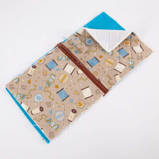 Idea_how-to-sew-a-storage-pouch_step6.jpg?sw=554&q=85