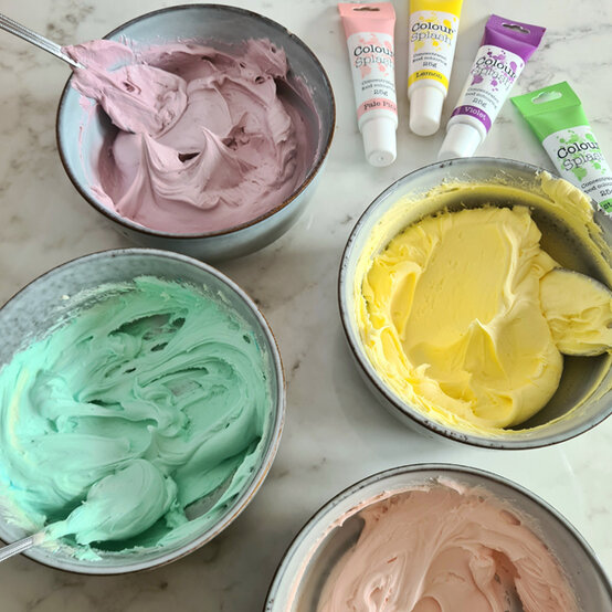 idea%5Fpastel%2Deaster%2Dcupcakes%5Fstep6a.jpg?sw=554&q=85