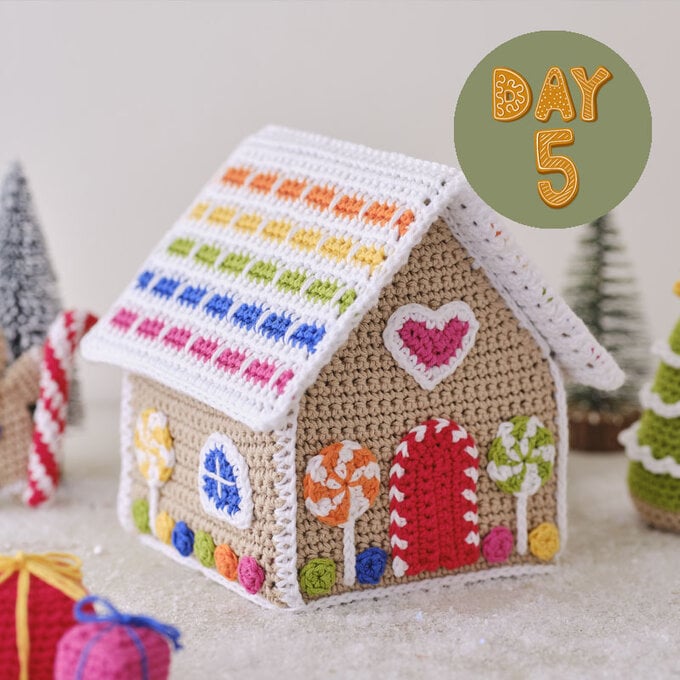 Gingerbread%2Dtown%2Dadvent%2Dcal%5Fday%2D5.jpg?sw=680&q=85