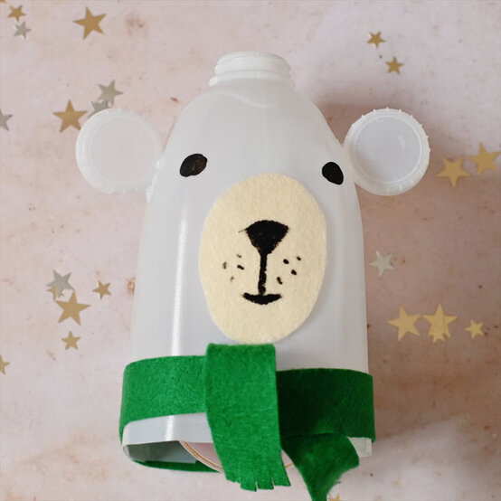 how-to-make-winter-milk-bottle-lanterns_polar-bear-d.jpg?sw=554&q=85