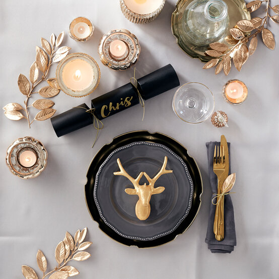 christmas-table-decor-ideas-6.jpg?sw=554&q=85