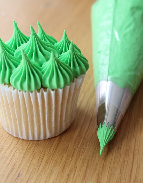 cupcake-christmas-tree3.jpg?sw=554&q=85