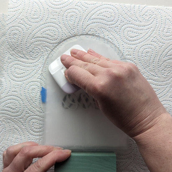 idea_cricut-how-to-make-a-table-number-sign_step5b.jpg?sw=554&q=85