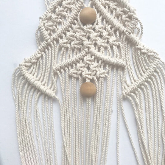 idea_macrame-large-christmas-tree_step27.jpg?sw=554&q=85