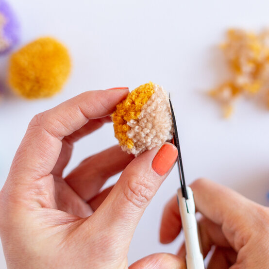 idea_sustainable-easter-projects-garland_step3.jpg?sw=554&q=85