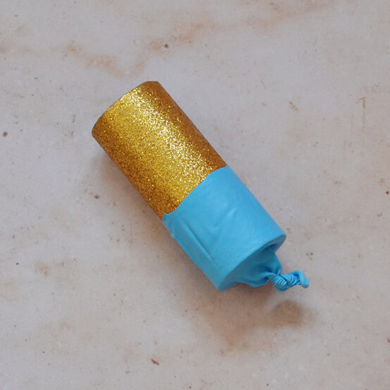 new-years-eve-kids-crafts21.jpg?sw=554&q=85