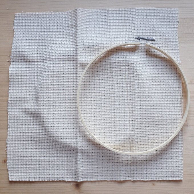 how_to_make_a_collection_of_punch_needle_hoop_art_pn_03.jpg?sw=680&q=85