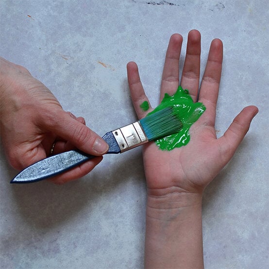 kids-handprint-art-ideas_flowers-1.jpg?sw=554&q=85