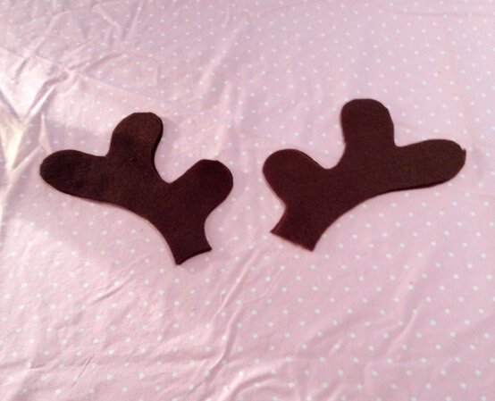 reindeer-stocking5.jpg?sw=554&q=85