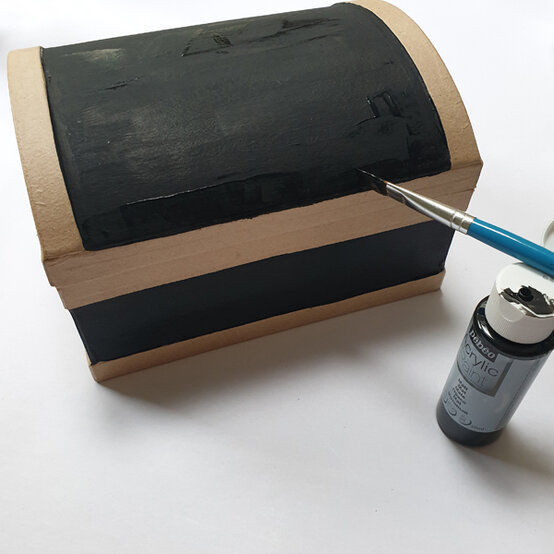 idea_kids-pirate-accessories-chest_step1b.jpg?sw=554&q=85