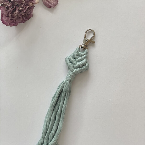 Idea_macrame-stash-busting-_keyring-STEP11.jpg?sw=554&q=85