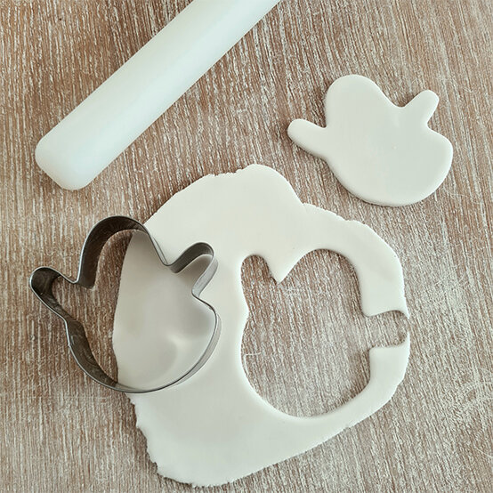 halloween-biscuits-4a.jpg?sw=554&q=85