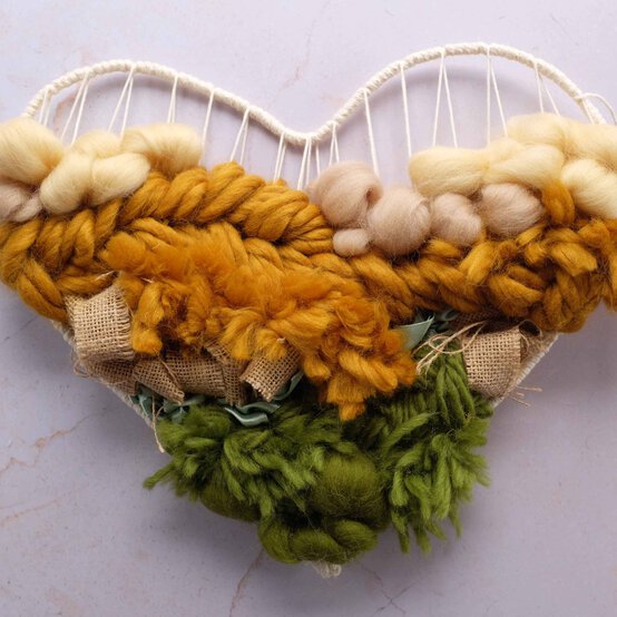Idea_how-to-make-a-woven-heart-wreath_step16.jpg?sw=554&q=85