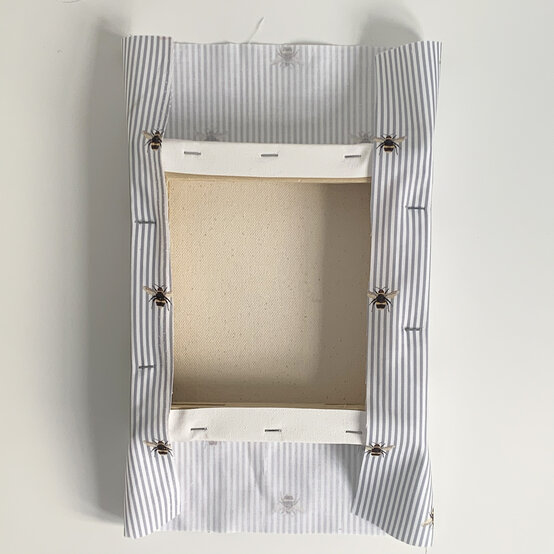 how_to_organise_your_home_office_with_-fabric_notice_board_5-.jpg?sw=554&q=85