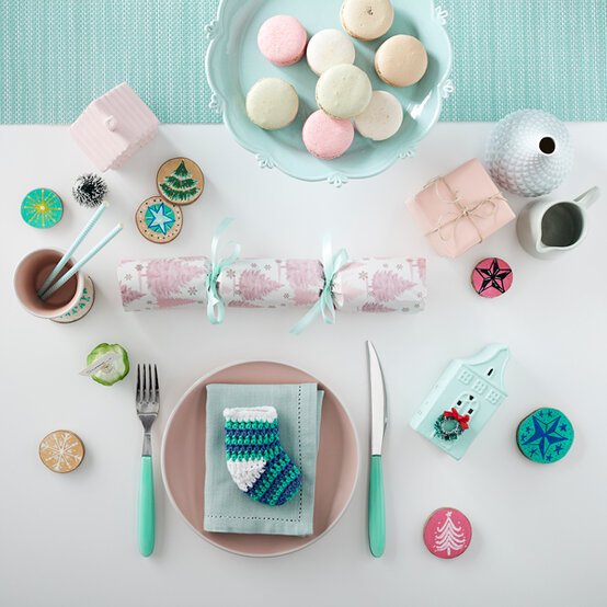 christmas-table-decor-ideas-4.jpg?sw=554&q=85