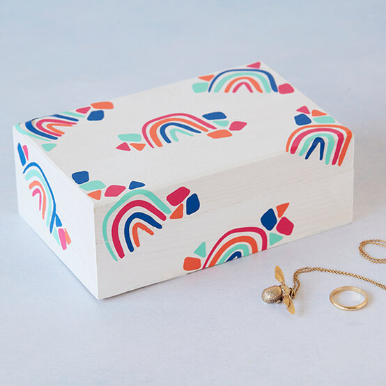 rainbow-terrazzo-box-cricut.jpg?sw=554&q=85