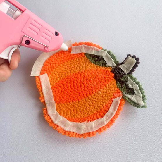 ideas%5Fhow%2Dto%2Dmake%2Dautumn%2Dpunch%2Dneedle%2Dcoasters%5Fstep%2D6c.jpg?sw=554&q=85