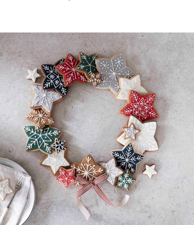 how-to-make-a-christmas-biscuit-wreathhero.png?sw=680&q=85