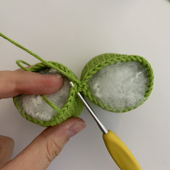 How%2Dto%2DCrochet%2Dan%2DAmigurumi%2DLochNess%5FMiddle%5F2.jpeg?sw=554&q=85