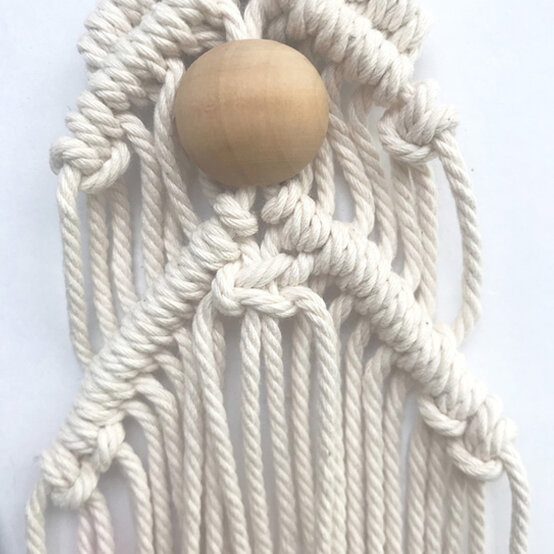 idea_macrame-large-christmas-tree_step9.jpg?sw=554&q=85