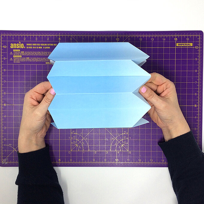 origami-bluevase-photo6.jpg?sw=680&q=85