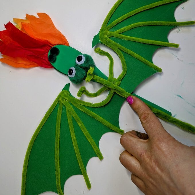 how-to-make-a-wooden-spoon-dragon-puppet_step-15.jpg?sw=680&q=85