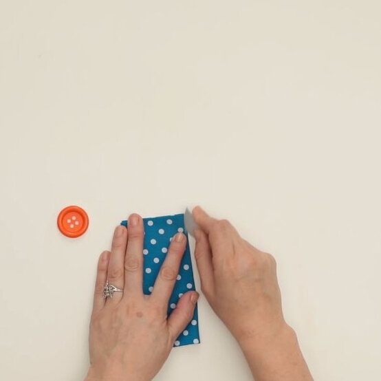 buttonpocket-step7.jpg?sw=554&q=85