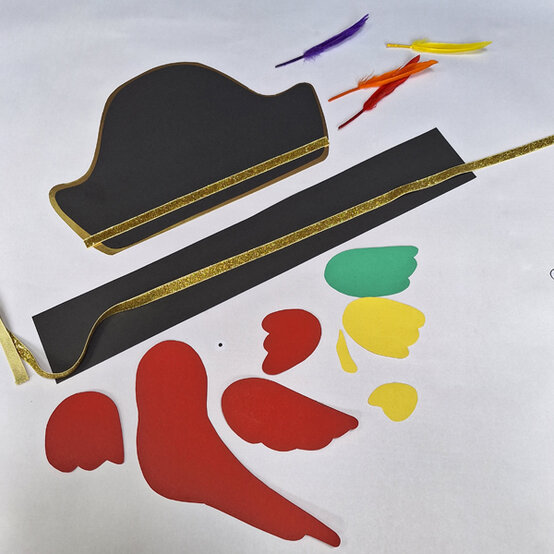 idea_kids-pirate-accessories-hat_step1d.jpg?sw=554&q=85