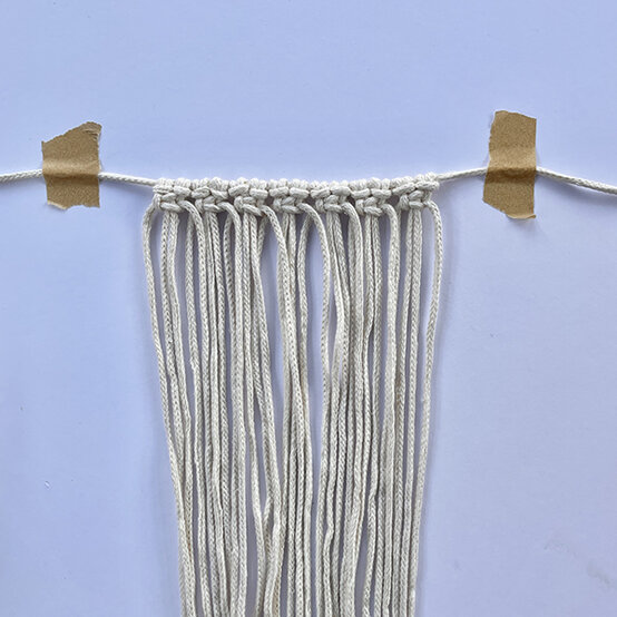 Idea_How-to-Make-a-Wedding-Macrame-Bouquet-Wrap_Step2.JPG?sw=554&q=85