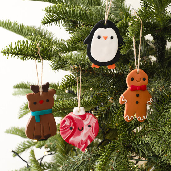 idea_easy-clay-christmas-decorations_fimo.jpg?sw=554&q=85