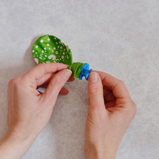 dinosaur-eggs_step1_2.jpg?sw=554&q=85