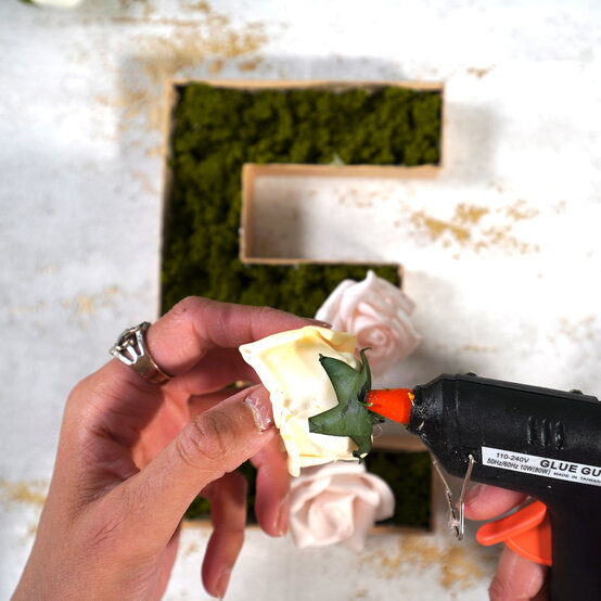 eid-floral-letters_step3_2.jpg?sw=554&q=85