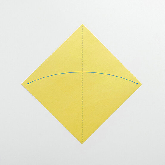 how-to-fold-an-origami-chick-step-1.jpg?sw=554&q=85